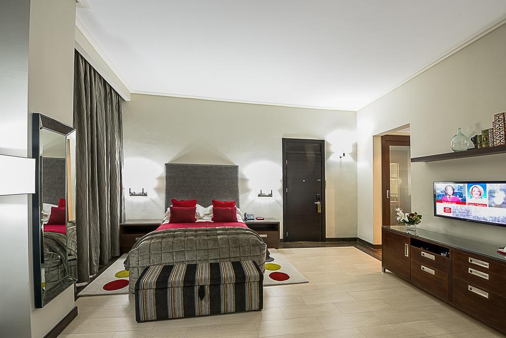 The George Hotel ลากอส ภายนอก รูปภาพ