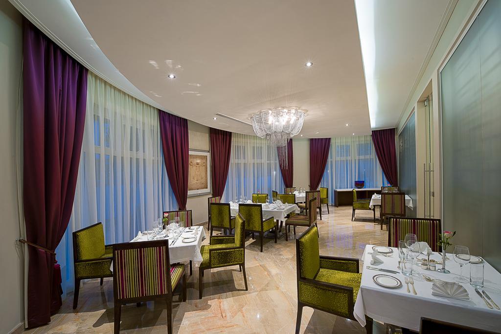 The George Hotel ลากอส ภายนอก รูปภาพ