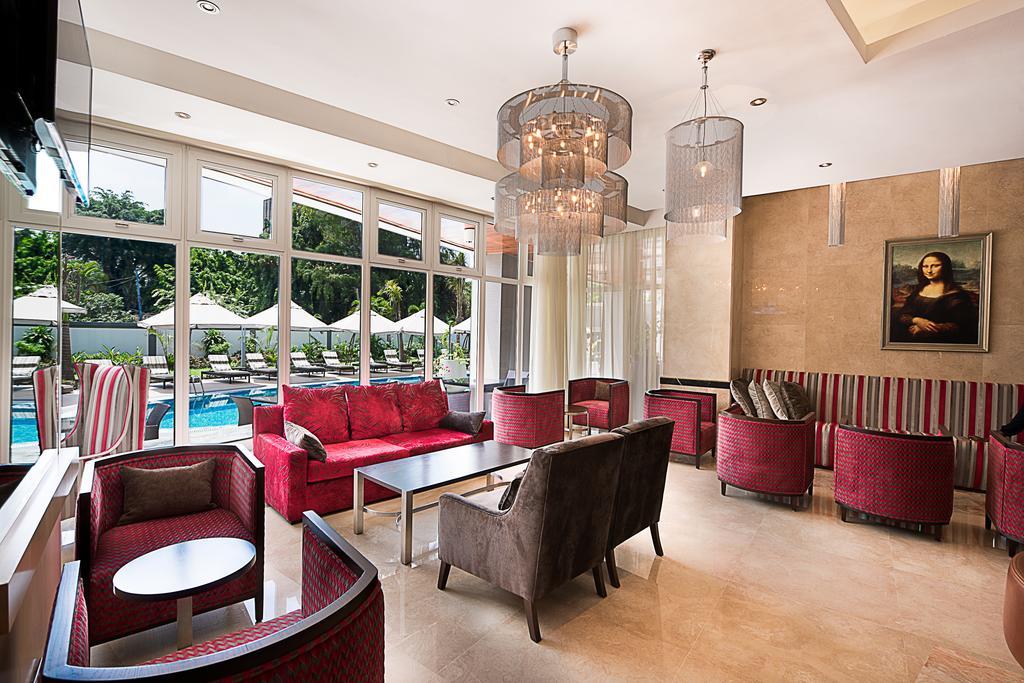 The George Hotel ลากอส ภายนอก รูปภาพ