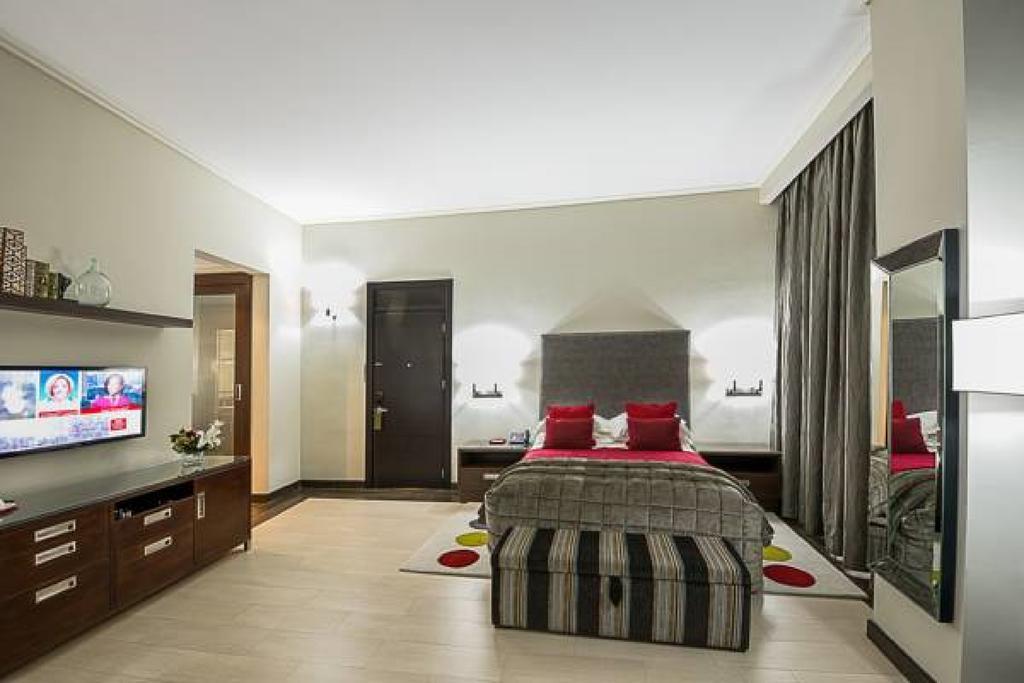 The George Hotel ลากอส ภายนอก รูปภาพ